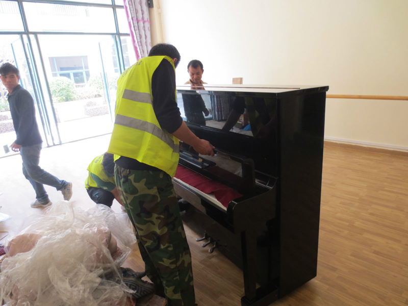 鋼琴搬運